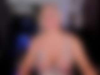 Live cam show with YolandaKiss - Mature on sexylive.show