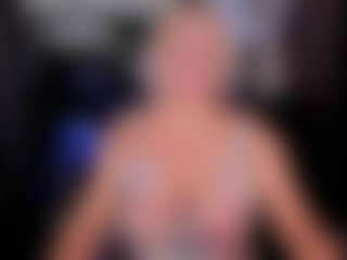 YolandaKiss's Live Sex Cam Show