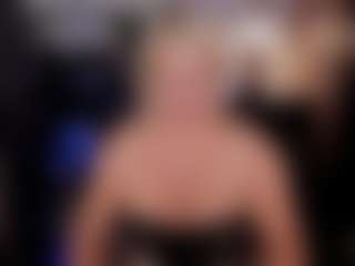 YolandaKiss MILF webcam performer live streaming