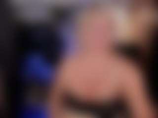 YolandaKiss MILF webcam performer live streaming