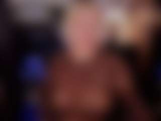Live cam show with YolandaKiss - Flashing on Fling VIP Chat