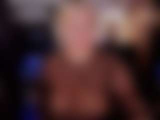 Live cam show with YolandaKiss - Strip Mature on Soda Cam