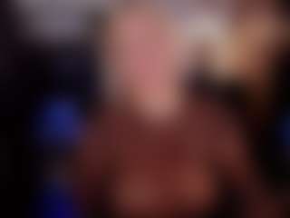 Live cam show with YolandaKiss - Smoking on Camiplay Live