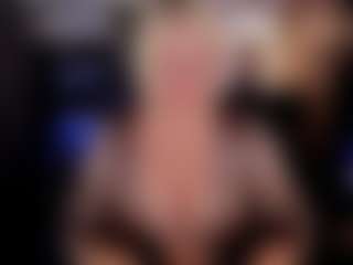 Live cam show with YolandaKiss - Average on Soda Cam