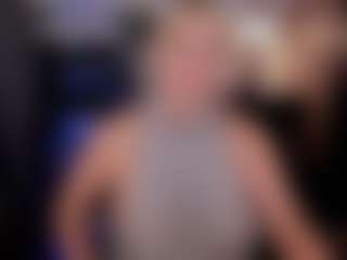 YolandaKiss's Live Sex Cam Show