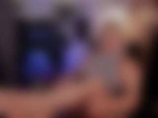 Live cam show with YolandaKiss - Smoking on boobsie.com