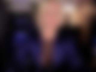 Live cam show with YolandaKiss - Blonde Hair MILF on Pornisteam.com