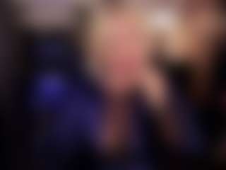 Live cam show with YolandaKiss - Mature MILF on Big Tits