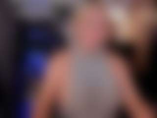 Live cam show with YolandaKiss - Blonde Hair MILF on CamwithHer