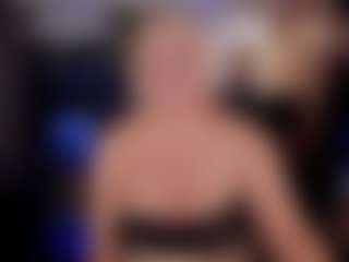 YolandaKiss's Live Sex Cam Show