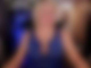 YolandaKiss's Live Sex Cam Show