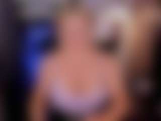 YolandaKiss's Live Sex Cam Show