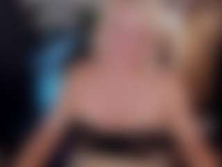 YolandaKiss's Live Sex Cam Show