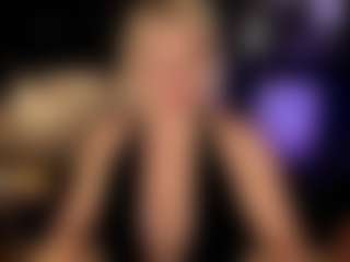 Live cam show with YolandaKiss - Tittyfuck on Dare Cams