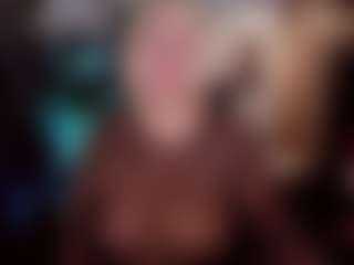 Live cam show with YolandaKiss - Blonde Hair Middle Aged on xxxlivecams.org