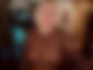 YolandaKiss MILF webcam performer live streaming