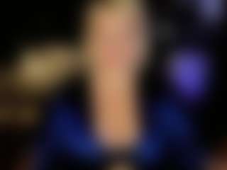 YolandaKiss MILF webcam performer live streaming