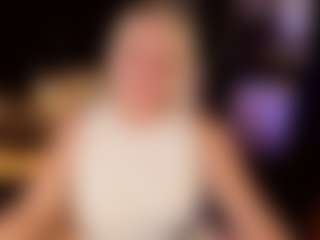 YolandaKiss's Live Sex Cam Show