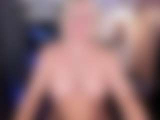 YolandaKiss's Live Sex Cam Show
