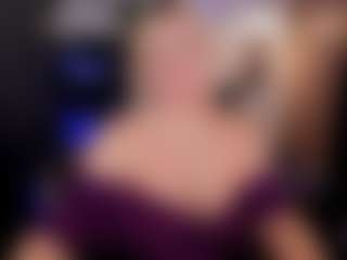 YolandaKiss MILF webcam performer live streaming