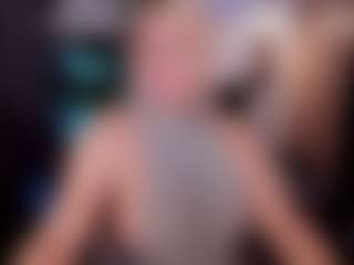 YolandaKiss's Live Sex Cam Show