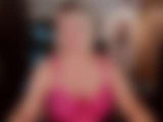 YolandaKiss's Live Sex Cam Show