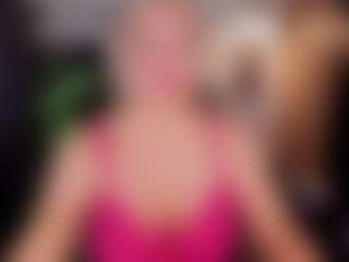 Live cam show with YolandaKiss - Fetish MILF on slutload