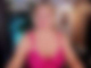 Live cam show with YolandaKiss - Middle Aged on Camsoda