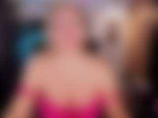 Live cam show with YolandaKiss - Blowjob Mature on Camsoda