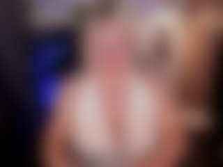Live cam show with YolandaKiss - Tittyfuck on Camsoda