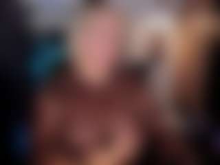 Live cam show with YolandaKiss - Blonde Hair MILF on TeamSkeetLive