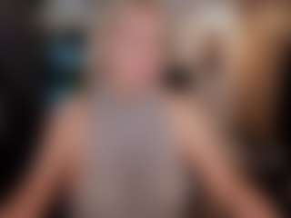 Live cam show with YolandaKiss - Blonde Hair Middle Aged on thefappeningchat.com