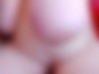 Live cam show with KellyPerfect - Smoke on AdultVida.com