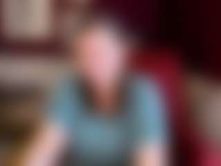 Live cam show with KellyPerfect - Brown Hair on Camsoda