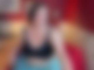 KellyPerfect MILF webcam performer live streaming