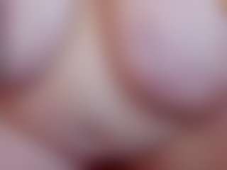Live cam show with KellyPerfect - Middle Aged on Mixed Magazine Live