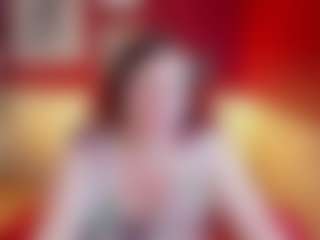 Live cam show with KellyPerfect - Brown Hair on TeamSkeetLive