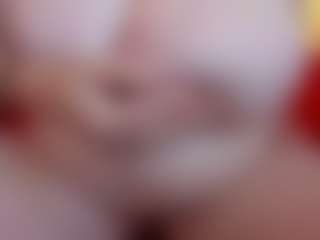 Live cam show with KellyPerfect - Brown Hair on Mixed Magazine Live