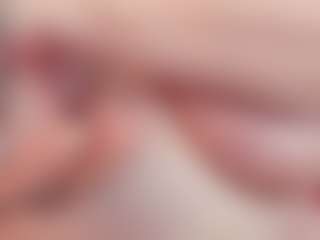 Live cam show with KellyPerfect - Brown Hair MILF on googirlz