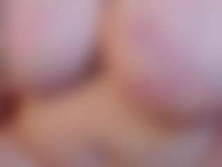 Live cam show with KellyPerfect - Butt Plug on Chatstar