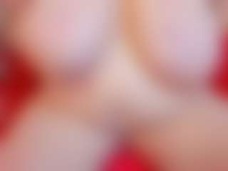 Live cam show with KellyPerfect - Public MILF on Fling VIP Chat