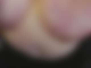Live cam show with KellyPerfect - Spy Brown Hair on StripNow