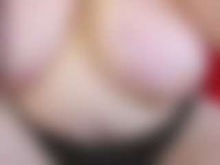 Live cam show with KellyPerfect - Green Eyes on Nude Chat * 1 On 1 Webcam Sex * Live Cam Show