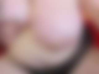 Live cam show with KellyPerfect - Spy Brown Hair on Soda Cam