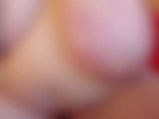 Live cam show with KellyPerfect - Middle Aged on TeamSkeetLive