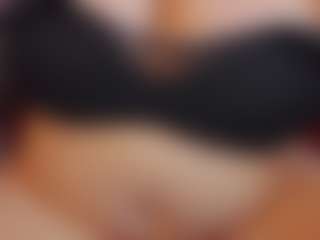 Live cam show with KellyPerfect - Smoke on CamClone