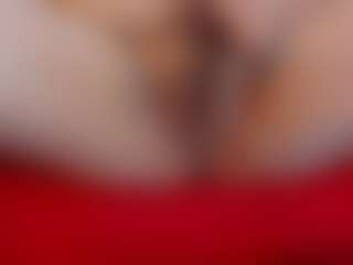 Live cam show with KellyPerfect - Striptease MILF on xxxlivecams.org