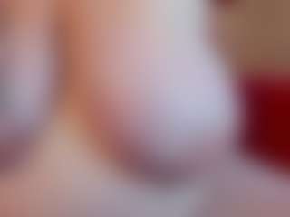 Live-Cam-Show mit KellyPerfect - Smoke auf Camsoda