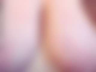 Live cam show with KellyPerfect - Striptease MILF on Dare Cams