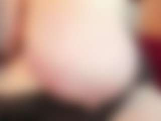 Live cam show with KellyPerfect - Smoke on Camsoda